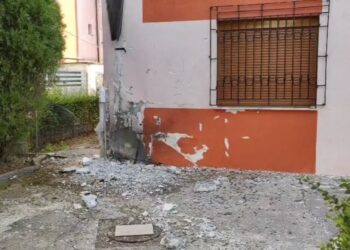 Shpërthim me tritol në banesën e Klea Gjatës, ish e dashura e të dënuarit përjetë Laert Haxhiu