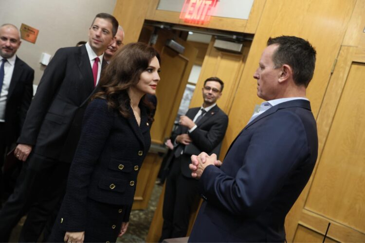 Spiropali takohet me Richard Grenell në New York: “Rikonfirmuam aleancën e palëkundur të Shqipërisë me Shtetet e Bashkuara”