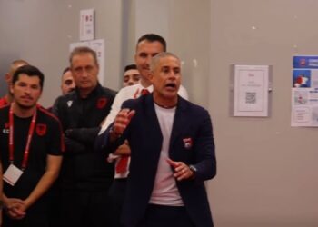 (VIDEO) “Më vjen keq nëse dikush nuk luan, është ndjenjë e shëmtuar”/ Publikohet mesazhi i Sylvinhos për lojtarët pas duelit me Letoninë