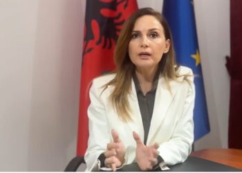 Pas 35 vitesh, Parlamenti nuk diskuton programin e qeverisë,Tabaku: Nuk kanë as program e as vizion