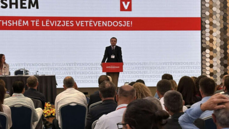 Qeveria e re, Lëvizja Vetëvendosje miraton njëzëri Albin Kurtin si kryeministër