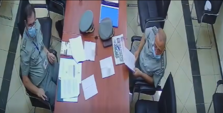 “E dua të mbyllur sot”, si Olta Xhaçka u jepte urdhër ushtarakëve që pronat e ushtrisë t’u jepen oligarkëve