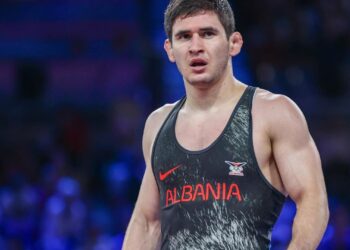 Valiev nderon Shqipërinë në Botërorin e Mundjes, kualifikohet në finale