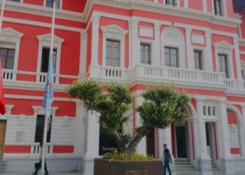 Mblidhet këshilli bashkiak i Vlorës, 3 emra në garë për kryebashkiak të përkohshëm