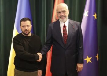 Zelensky mesazh urimi për Ramën: I uroj suksese në ambicien për integrimin evropian të Shqipërisë