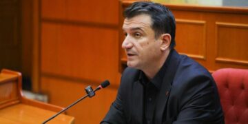 Avokatët e Veliajt do dërgojnë në Kushtetuese dekretin e Presidentit