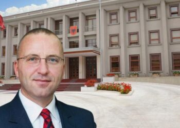 Dekreti i Begajt/ Ish-këshilltari ligjor i Presidencës: Partitë duhet të flasin, do të marrin pjesë në zgjedhje ose jo