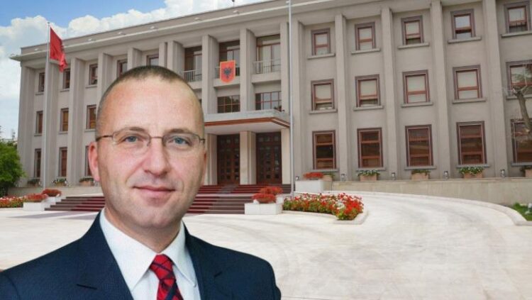 Dekreti i Begajt/ Ish-këshilltari ligjor i Presidencës: Partitë duhet të flasin, do të marrin pjesë në zgjedhje ose jo