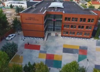 Dy nxënës plagosen rëndë pas sherrit në Kamëz/ Si po dështon arsimi dhe siguria në shkolla