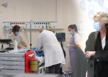 Pësoi djegie të rënda pasi shtëpia në Maliq u përfshi nga flakët, 6-vjeçarja ende në gjendje kritike te QSUT