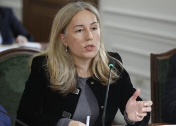 “Nëse nuk reflektoni…” Xhafaj kërcënon KLP, Mirela Bogdani: Kërkoj mbledhje me dyer të mbyllura