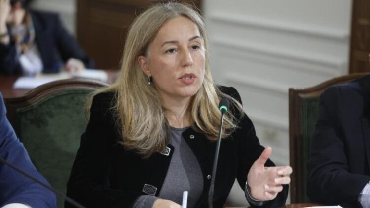 “Nëse nuk reflektoni…” Xhafaj kërcënon KLP, Mirela Bogdani: Kërkoj mbledhje me dyer të mbyllura