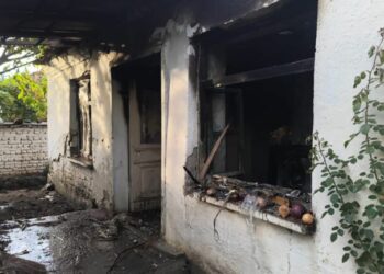 Zjarr në Maliq, flakët përpijnë një shtëpi në Sovjan