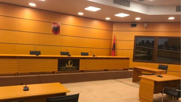 Pas riedukimit në Shkollën e Magjistraturës, KPA kthen në detyrë gjyqtarin dhe dy prokurorët