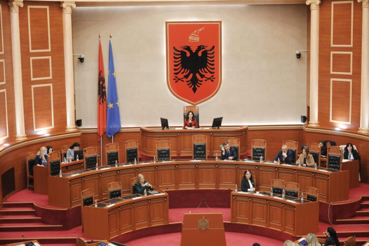 Gati ligji për lobimin, të dënuarit për korrupsion apo pastrim parash nuk lejohen