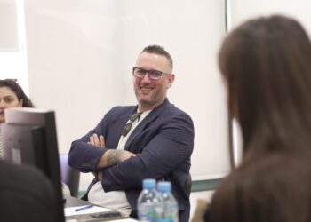 Gara për Tiranën/ Florian Binaj prezanton planin e fushatës me opozitën