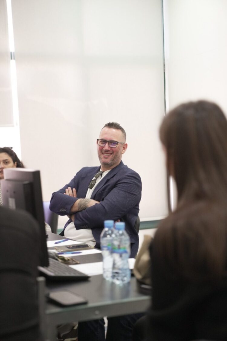 Gara për Tiranën/ Florian Binaj prezanton planin e fushatës me opozitën