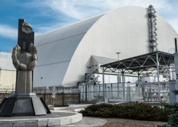 Rusia sulmon centralin bërthamor të Çernobilit, ndërpritet energjia elektrike në njërën pjesë