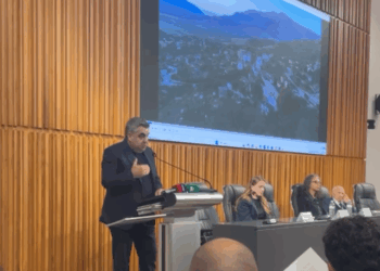 “Rijetëzimi”/ Gonxhja bën gati privatizimin e 100 kullave historike në 14 bashki