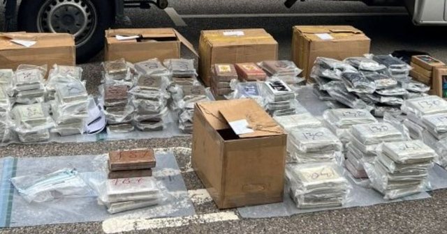 BBC: Arrestohen 3 shqiptarë në Londër, po transportonin 250 kilogramë kokainë me vlerë 20 milionë paund