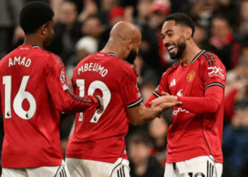 Ringjallet Manchester United merr fitoren e tretë rresht, kalon në vend të 4-t