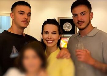 Kërcënoi dhe goditi efektivin, lihet në burg njëri prej djemve të Valbona Selimllarit, detyrim paraqitje për tjetrin