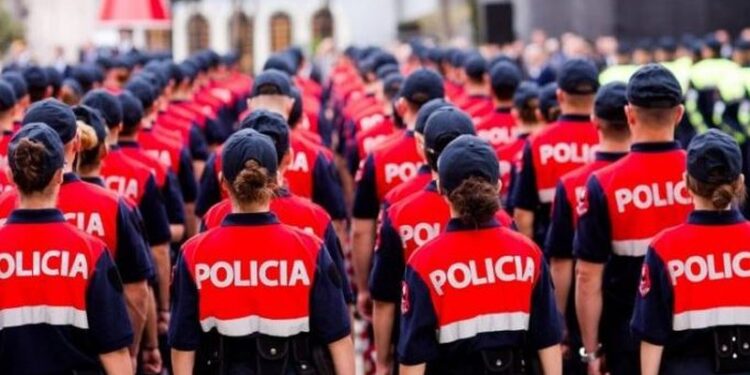 Aplikimet në polici, 30% e të rinjve nuk kalojnë testet psikologjike dhe të drogës