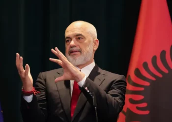 “Shakaja pa kripë e Ramës me Trumpin”, Boston Herald: Nuk i tërhiqet pelerina Supermenit