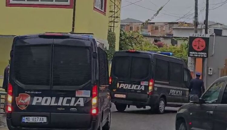 Shfryhet aksioni me 14 të arrestuar në Elbasan, gjykata lë në burg vetëm 4 prej tyre