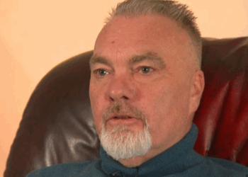 Babai i Rebekës nga Anglia kërkon drejtësi: E di kush e vrau vajzën time në Sarandë