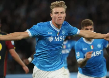 Napoli përmbys rezutatin me Genoa-n, Conte u kthehet fitoreve