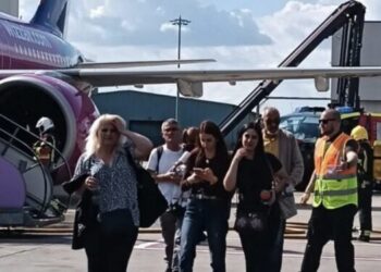 Wizz Air përsërit skandalin! 8 pasagjerë mbeten sërish në Dortmund për shkak të ‘overbooking’