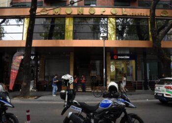 Aurel Hoxha në kërkim për vrasje, AAPSK nxjerr për qera lokalin “MONOPOL” për 3.8 mln lekë në muaj