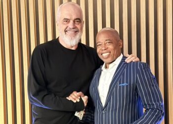 Qeveria paguan faturën e vizitës jo zyrtare të Eric Adams në Shqipëri