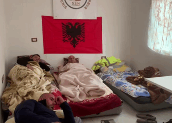 Naftëtarët e “Bankers” në ditën e 3-të të grevës së urisë, nisin problemet shëndetësore