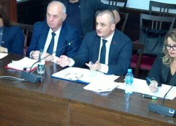 Kreu i KLSH-së: Një punonjës u largua nga puna, kishte frikë të auditonte punën e Kryeministrit