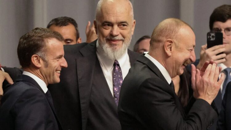 Pasi u tall me Trumpin, Rama sqaron batutën që u bë virale: Bëra shaka…