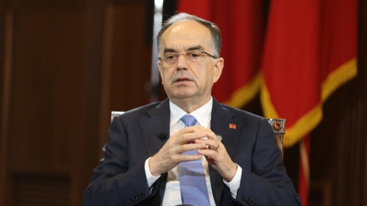 “Veliaj nuk u shkarkua për shkelje të rënda”, Presidenti Begaj sqaron pse nuk e priti Kushtetuesen
