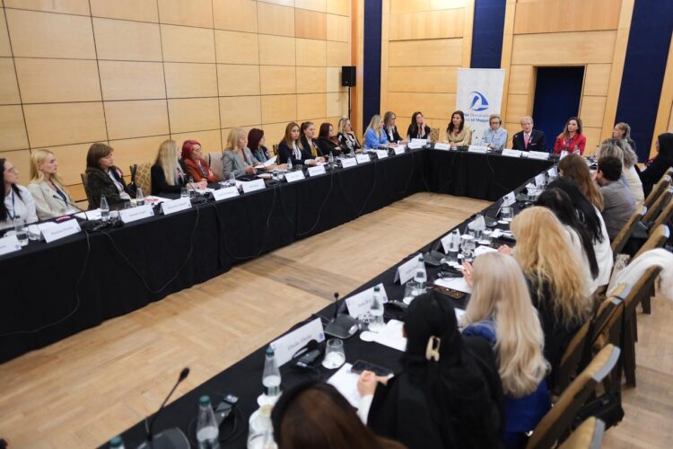 Gratë paguajnë çmimin e narkodiktaturës/ Berisha: Shqiptarët kanë kryeministrin më mizogen në Europë! Dhuna ndaj femrave është në nivelet më të larta