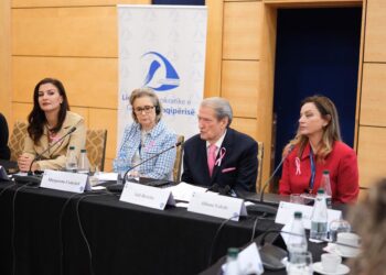 Berisha: Gjendja e Shqipërisë është dramatike, dhe ato që paguajnë çmimin më të shtrenjtë janë gratë dhe vajzat