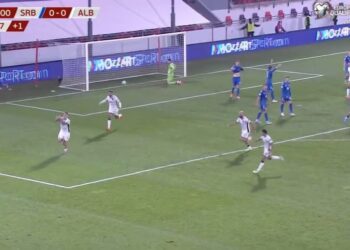 (VIDEO) Serbët heshtin, Kombëtarja e mbyll pjesën e parë me fitore