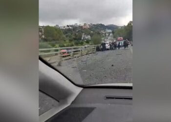 Aksident në Durrës/ Përplasen dy makina, 5 të plagosur (VIDEO)