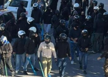 Përleshje në Itali përpara ndeshjes së Serie A, tifozët përplasen në rrugë