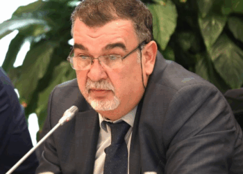 U vra në sallën e gjyqit, gjyqtari Astrit Kalaja përcillet sot për në banesën e fundit