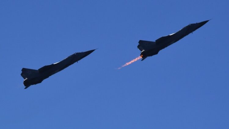 Avionët rusë shkelin hapësirën e NATO-s, Rutte: Do t’i godasim nëse paraqesin kërcënim