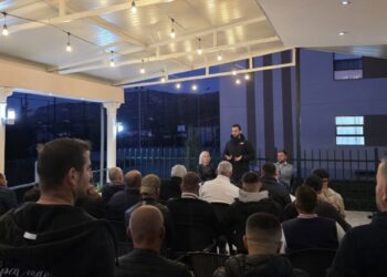 “Shqipëria Bëhet” prezanton kandidatin për Cërrikun: Hetuesi privat Eligert Hima rikthehet nga Roma për të garuar në vendlindje