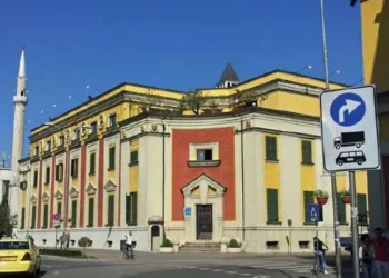 Dosja 5D/ Kryen shitje fiktive për punët publike të tenderuara nga Bashkia e Tiranës, lëshohen 3 masa sigurie