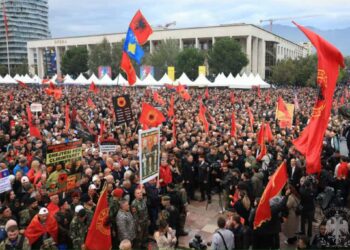 “Liria ka emër”/  Presidenti Begaj: UÇK, themeli i lirisë së Kosovës dhe krenaria e kombit shqiptar