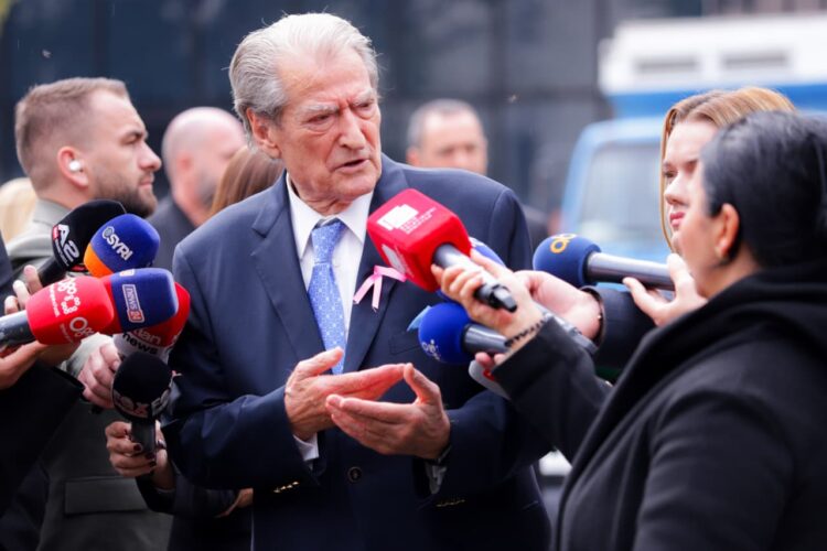 Berisha: Rama kishte përgatitur një orë fjalim, por e detyruan të mos jetë në protestën e UÇK-së