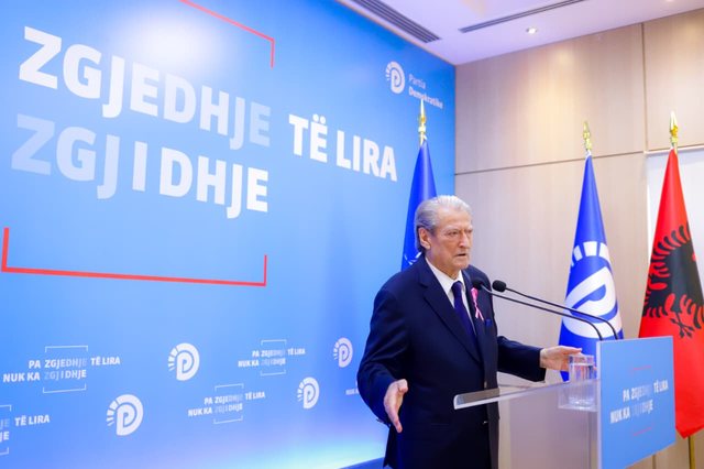 Aeroporti i Vlorës është skemë korruptive”/ Berisha: 135 mln euro ndahen mes Lubi Ballukut dhe koncesionarit